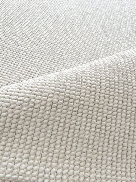 Amore Serisi Ekru Yumuşak Makine Halısı AP-8595