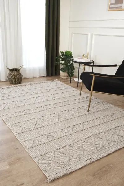 Amore Serisi Bej Renk Yumuşak Dokuma Makine Halısı EM-E611