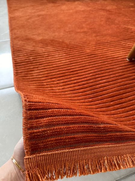 Ada Serisi Kiremit Renk Yıkanabilir Şönil Dokuma Halı GA-3230