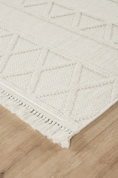 Amore Serisi Krem Renk Yumuşak Dokuma Makine Halısı EM-E610