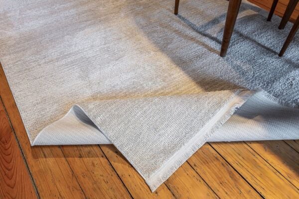 Peru Serisi Krem Renk Yumuşak Dokulu Makine Halısı AP-8421